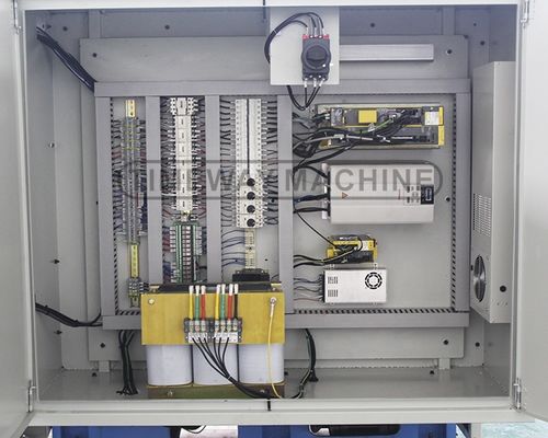 550 mm Bedbreedte Economische CNC horizontale draaibank voor nauwkeurige bewerking en hoge snelheid