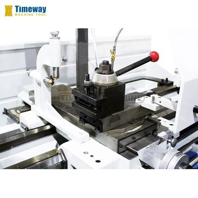 Horizontale gap bed draaibank machine met 58 mm spindel boren max. lengte van het werkstuk 1000 mm