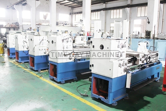 788mm Swing in Gap en Bewerkingscapaciteit Universele Centrale Draaienmachine met 2-assige DRO