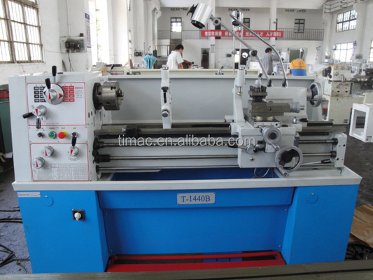 T-1440B Precision Gear Head Motor Lathe met 220 mm Swing Diameter Over Cross Slide