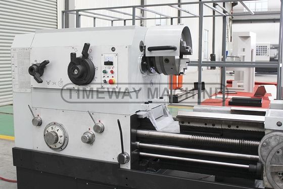 3900 kg Gewicht 3725x1473x1622 mm Warmmachine draaibank Metalen draaibank voor het snijden van draden