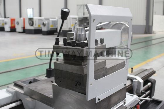 3900 kg Gewicht 3725x1473x1622 mm Warmmachine draaibank Metalen draaibank voor het snijden van draden