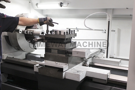 4-station tool post QK-300F CNC olie land draaibank Perfect voor het draaien van de buis draad