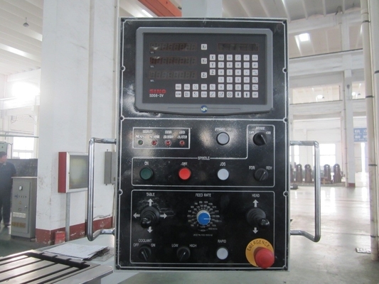 ISO50 Spindle Taper Grote universele bed-type freesmachine voor 1500x670 tafelreizen
