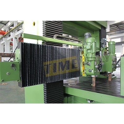 Universale grind- en freesmachine geschikt voor verschillende materialen