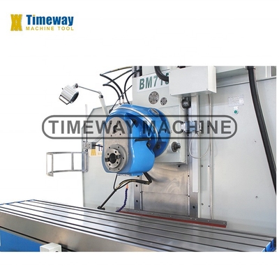 670 mm Cross Travel Y-axis Metal Bed Type Freesmachine BM715 voor industriële productie