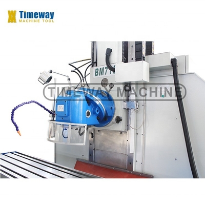 670 mm Cross Travel Y-axis Metal Bed Type Freesmachine BM715 voor industriële productie