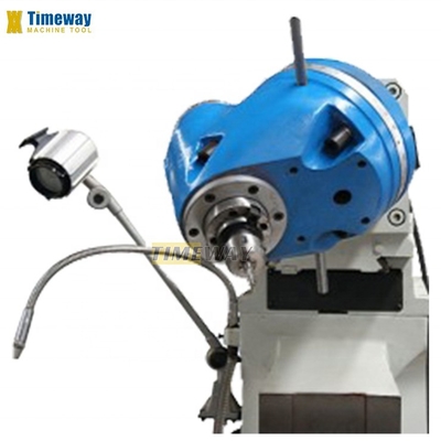 Versnellingshoofd-knie-type universele freesmachine voor metaalbewerking ±360° werktafelhoek