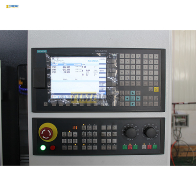 7.5/11kw Hoofdmotorvermogen VMC650 3-assig CNC Verticaal Bewerkingscentrum voor zware onderdelen