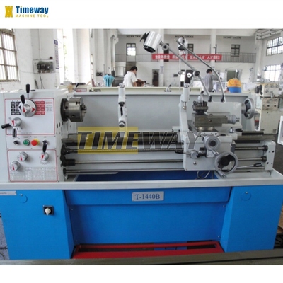 Metalen draaibank met max. swing over bed 356mm en max. lengte van het werkstuk 1000mm