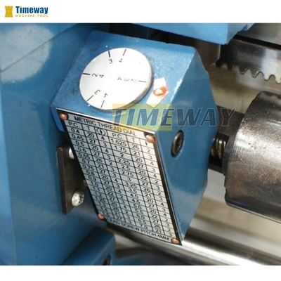 Metalen draaibank met max. swing over bed 356mm en max. lengte van het werkstuk 1000mm