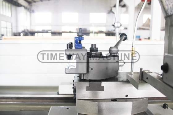 Hoge precisie 2000mm Universal Gap Bed Lathe CL-460 met 5,5 kW spindelmotorvermogen