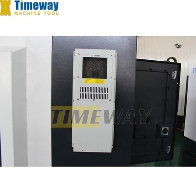 BT40 Spindel Taper Timeway VMC550 3-assige lineaire geleidingslijn Verticaal bewerkingscentrum CNC-machine