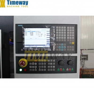 BT40 Spindel Taper Timeway VMC550 3-assige lineaire geleidingslijn Verticaal bewerkingscentrum CNC-machine