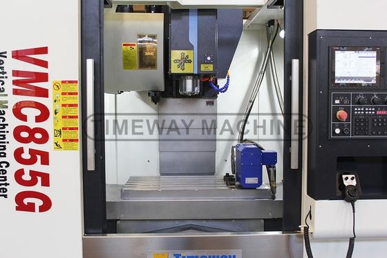 Verticale freescentra CNC-freesmachine-gereedschap met 500x1000mm werkbank afmeting