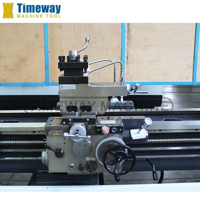 Max. Gekeerde lengte 1450mm Hoogprecisie gat-bed draaibank met een gemakkelijke hantering en swing 800mm