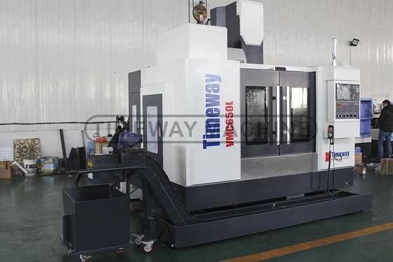Table Travel X 700mm VMC650L Verticale CNC-freesmachine met schijftype ATC-prestaties