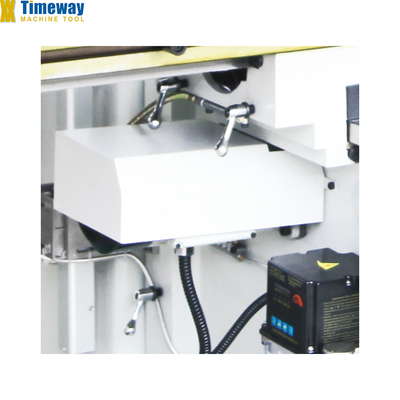 Versatile torenfreesmachine M320-1520x1550x2080mm Grootte met draaibaar freeshoofd