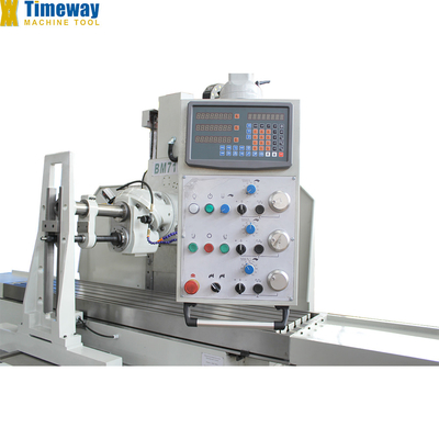 Vervaardigingscapaciteit van middelgrote werkzaamheden Servomotoren Bed type freesmachine BM716 fresadoras