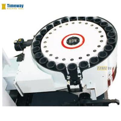 1300 mm Tafelreis Hoogprecisie Verticaal Bewerkingscentrum voor Geavanceerde Bewerking