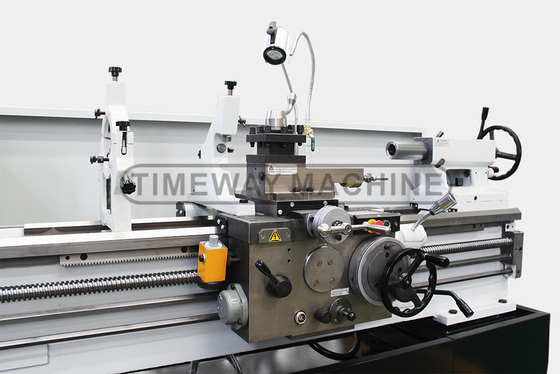 BL-500C Gap Bed Lathe Machine met 105mm Spindle Bor en 25x25mm Tool Section Grootte