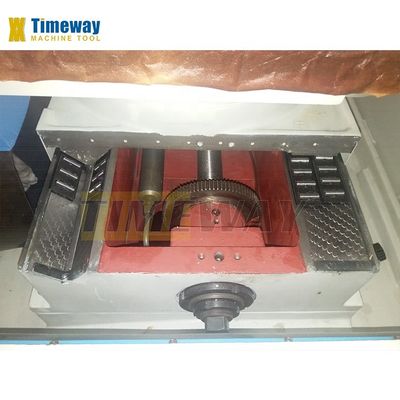 High Precision Universal Cylindrical Grinding Machine met 2000 mm afstand tussen de centra