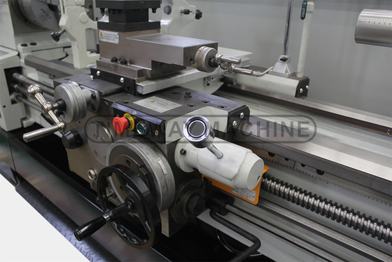 1500mm Afstand tussen centra en bouwwerken Gap-bed draaibank BL-500B voor metaal