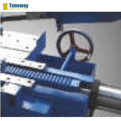 27/40/54/68/80m/min Blade Speed 2.2kw Horizontale Metal Band Sawer voor precisie snijden
