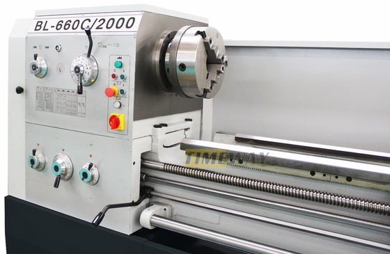 BL-660C Universele draaibank die is ontworpen voor precisie en efficiëntie in metaalbewerking