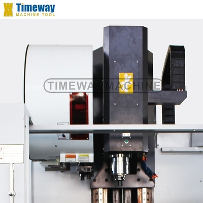 1360x700mm Tafelgrootte VMC Zwaargewicht CNC Verticaal Bewerkingscentrum met 24 gereedschappen ATC