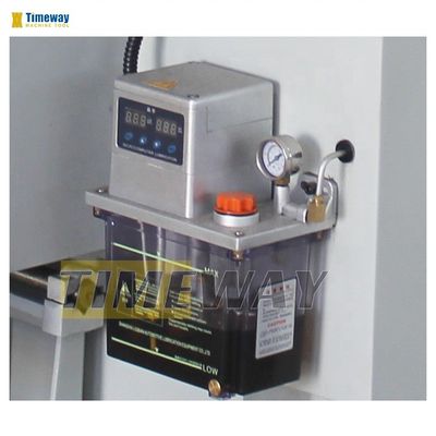 Metalen oppervlakte slijpmachine met 406x1020 tafelgrootte en 0,02 handwiel kruisvoeding