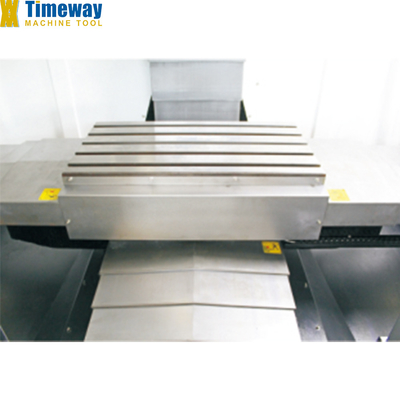 700 mm X-axis Travel VMC650 Verticaal Bewerkingscentrum Machine met BT-40 Spindle Taper