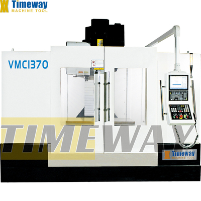 1360x700 Tafelgrootte 3-assige VMC1370 Verticaal Bewerkingscentrum Machine CNC freesmachine