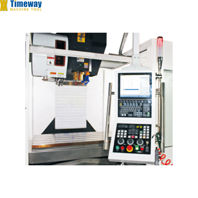 0 6000 r.p.m. Spindelsnelheid VMC 1370 Verticaal CNC-bewerkingscentrum voor metaalfrezen