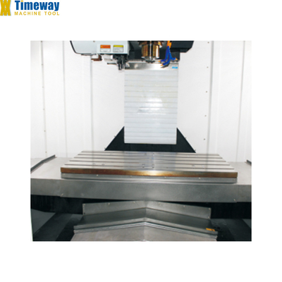 0 6000 r.p.m. Spindelsnelheid VMC 1370 Verticaal CNC-bewerkingscentrum voor metaalfrezen